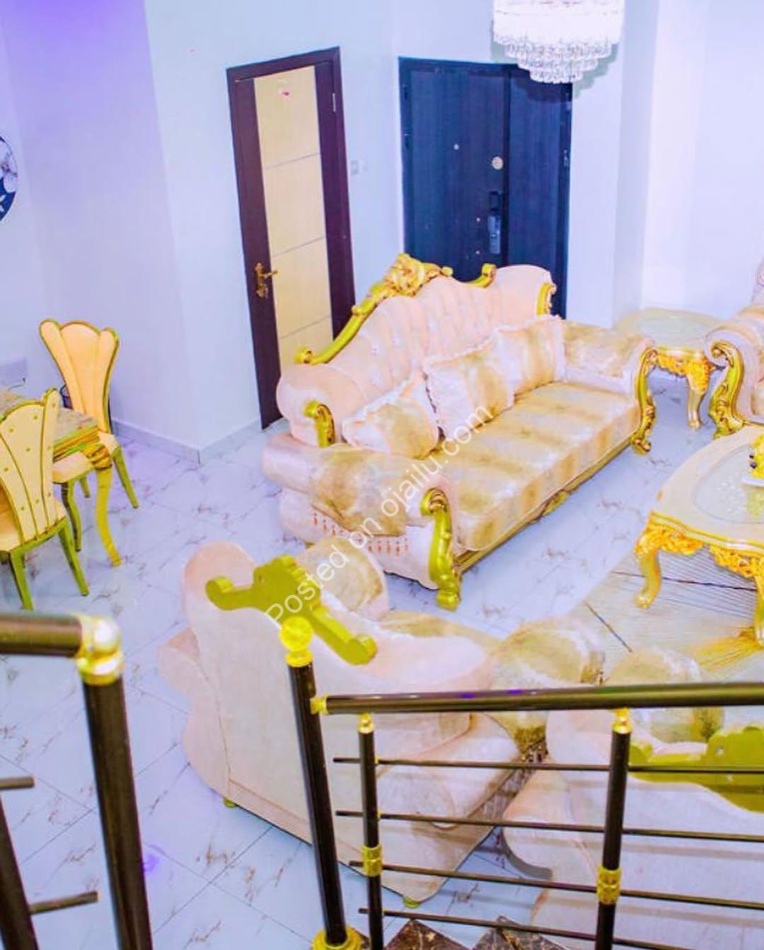 Orchid Perfection: 4-Bed En-Suite Duplex for Sale