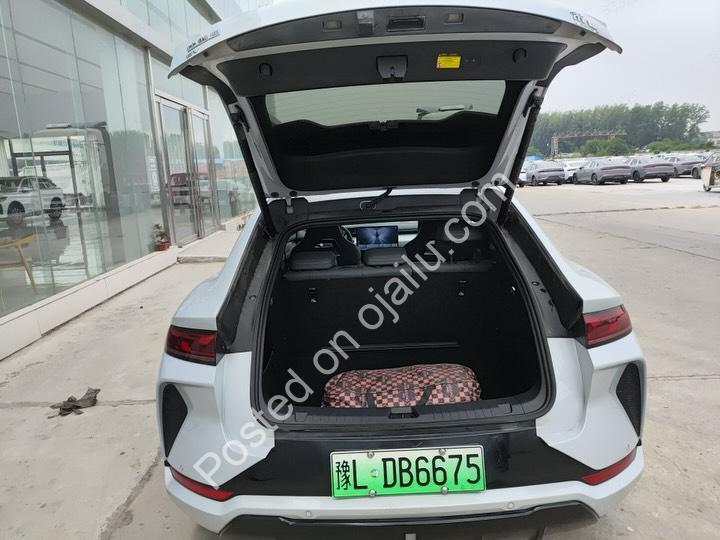 BYD Song L 2025: 662KM Range, Smart Luxury