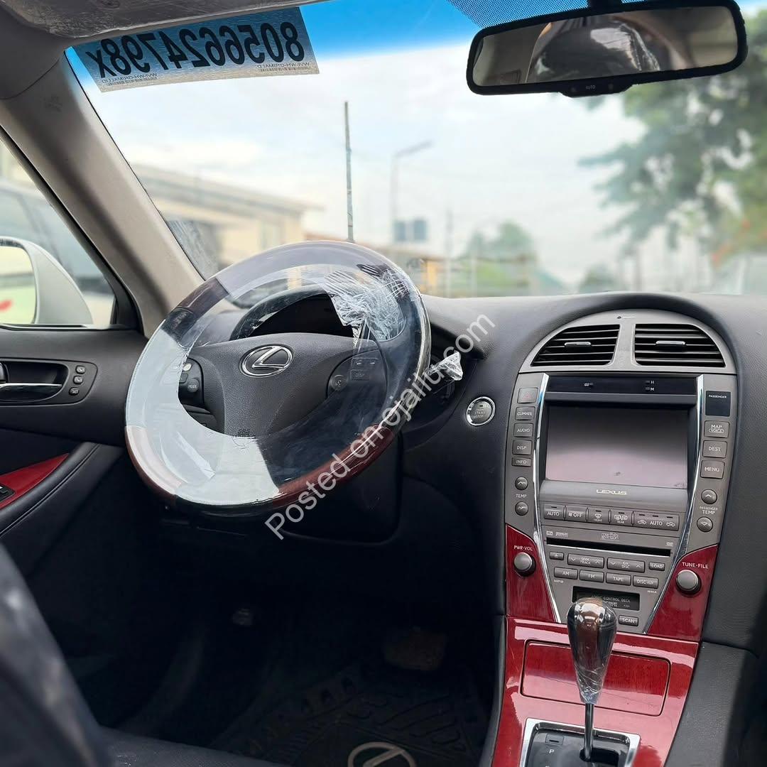 Lexus ES350 09: Pristine Luxury, Surulere’s Finest