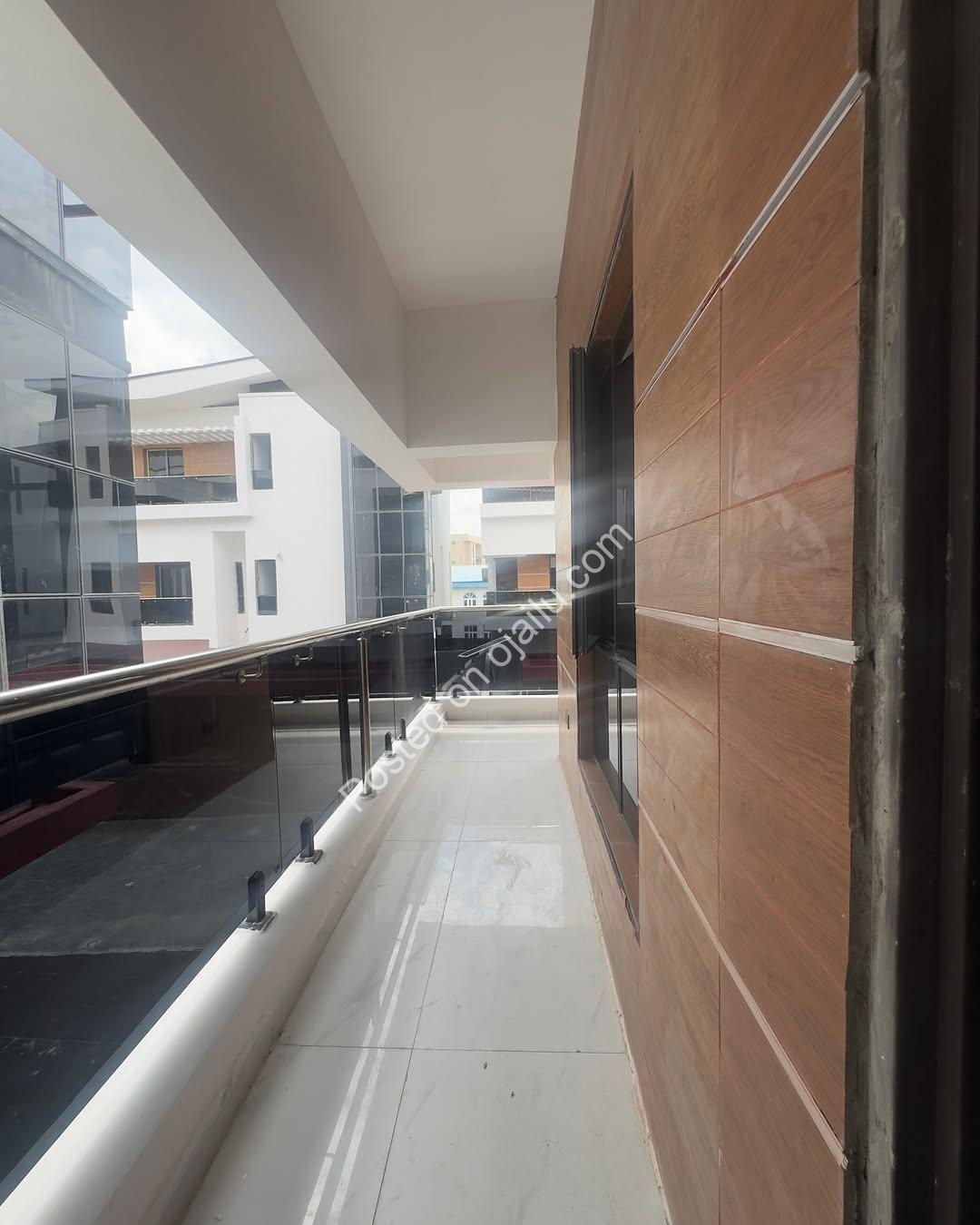 Ologolo’s Finest: 5-Bed Duplex with Pool & Gym