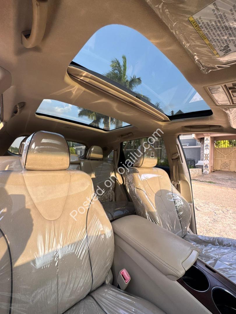 2012 Toyota Venza: Few Months Used, Open Roof & Duty Paid!