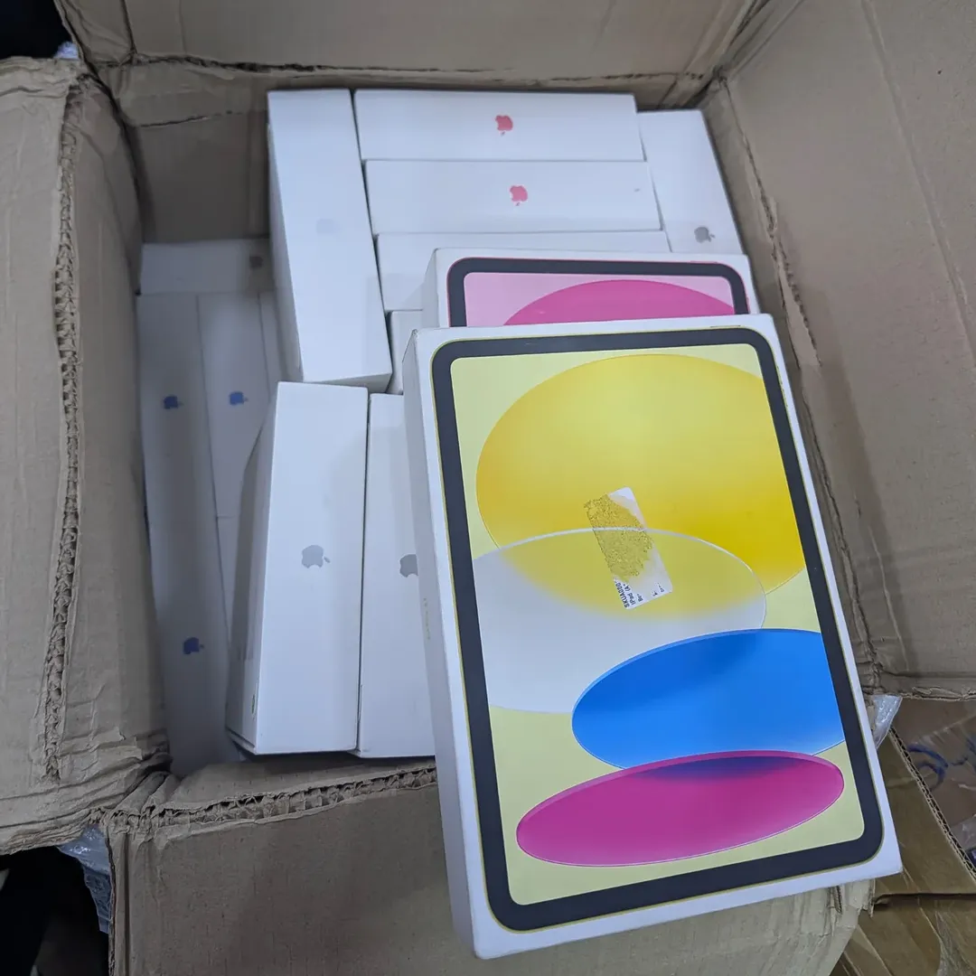 256GB iPad 11th Gen – WiFi + Cellular, Ready to Roam