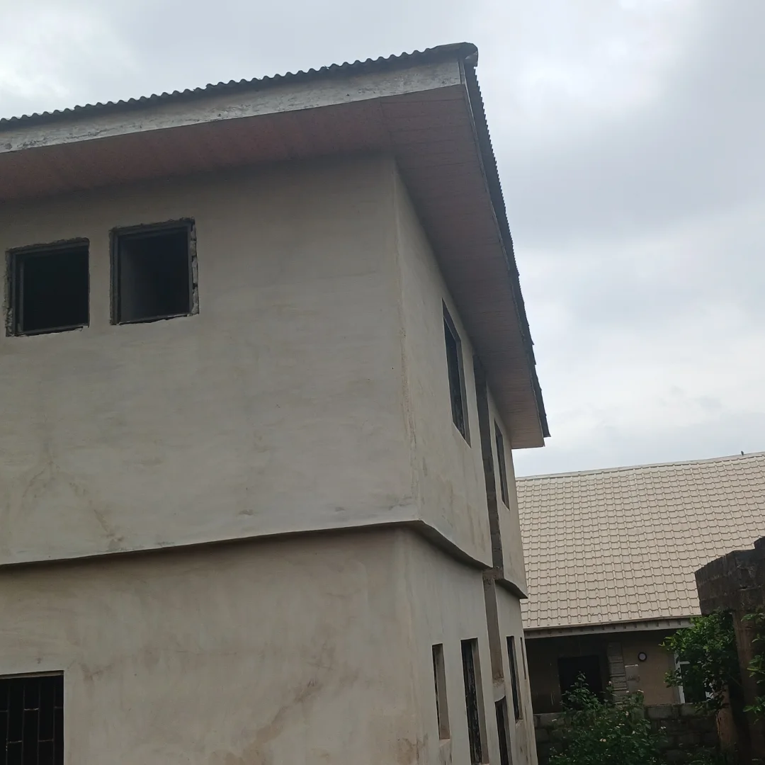 12 Student Units, 1.5 Plots Near FUNAAB – ₦52M