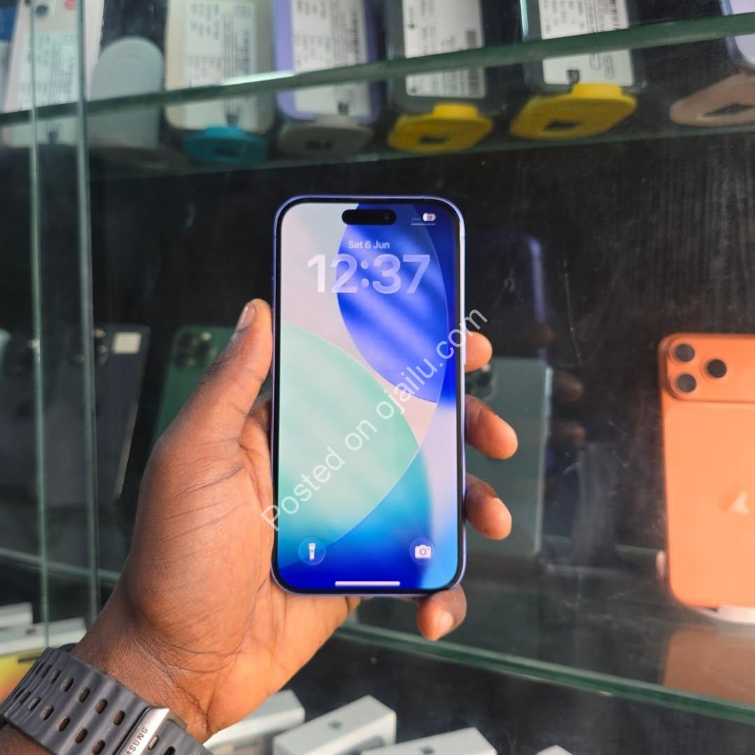 Premium iPhone 16: 128GB Blue, 97% Battery, Free Gifts!