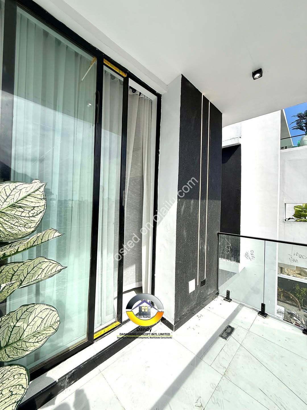 Dive into Resort-Style Living: 5BR Duplex with Pool & Gym