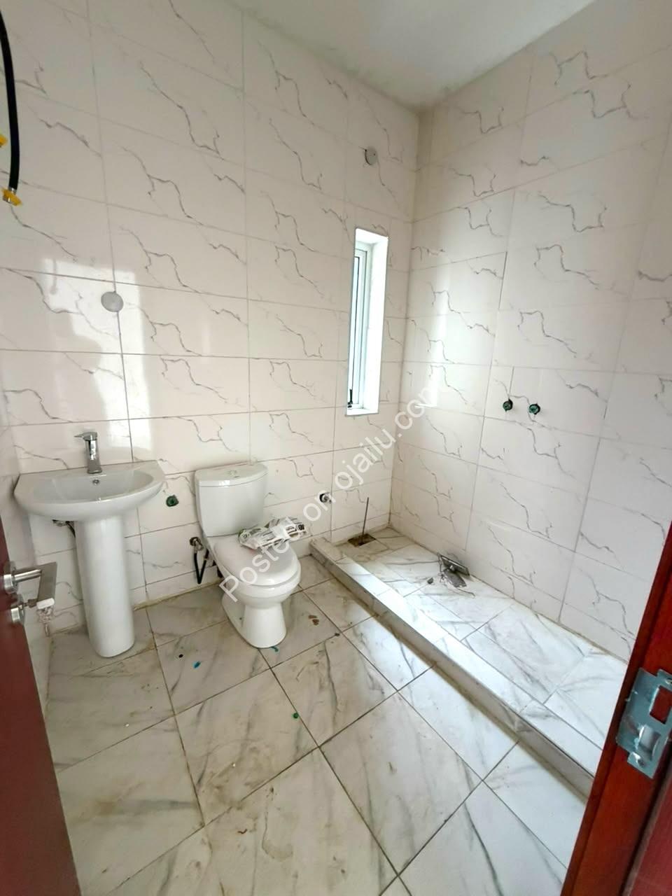 Move-In Ready 4BR Duplex in Karsana