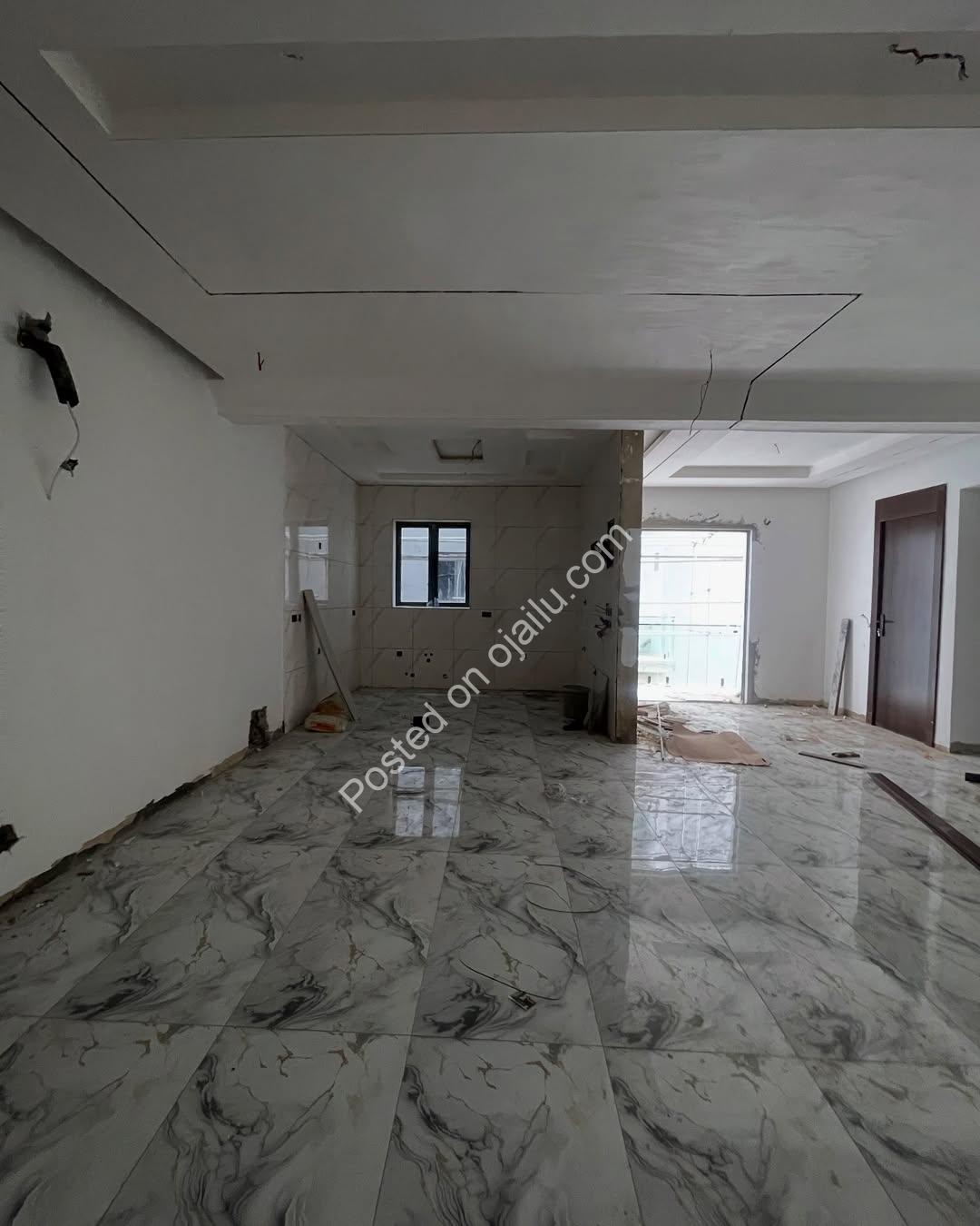 Modern 2-Bed En-Suite Apartment in Orchid Lagos