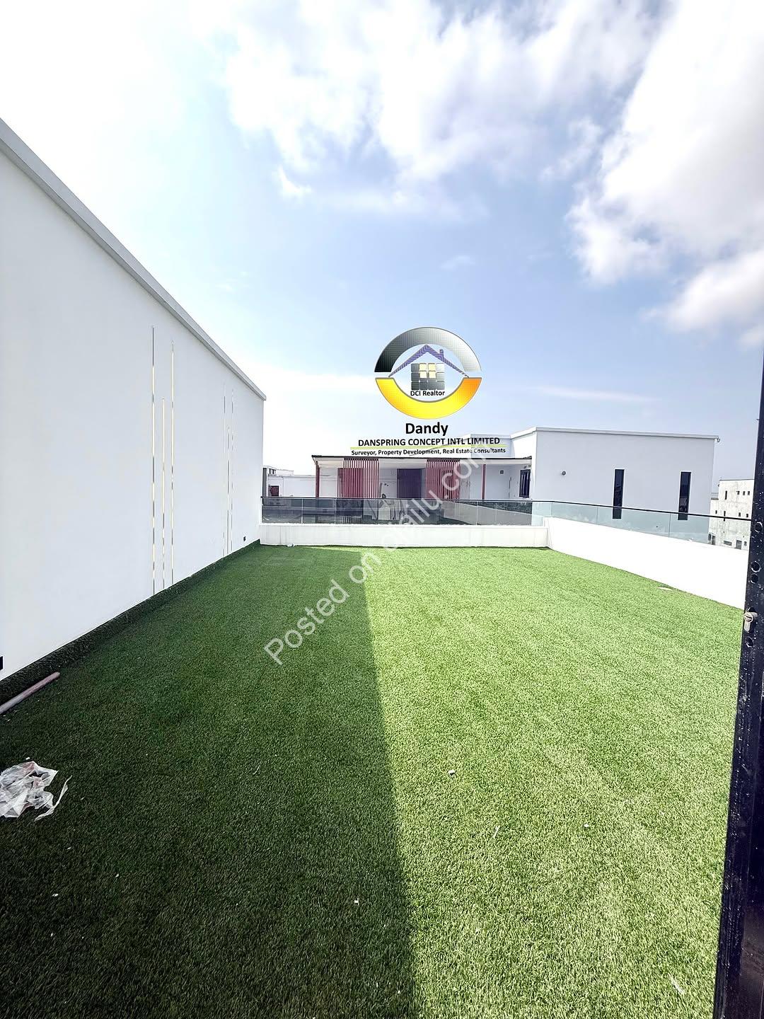 **5-Bed Duplex: Pool, Cinema & Rooftop in Ikate**