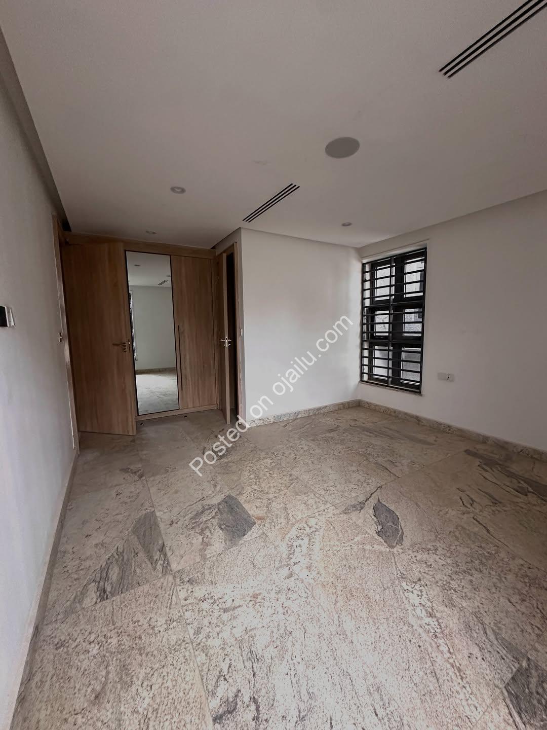 Asokoro New-Build: Smart 5BR with Pool & Lift