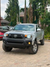 2012 Toyota Tacoma SR5 V6: Ready for Duty in 2026