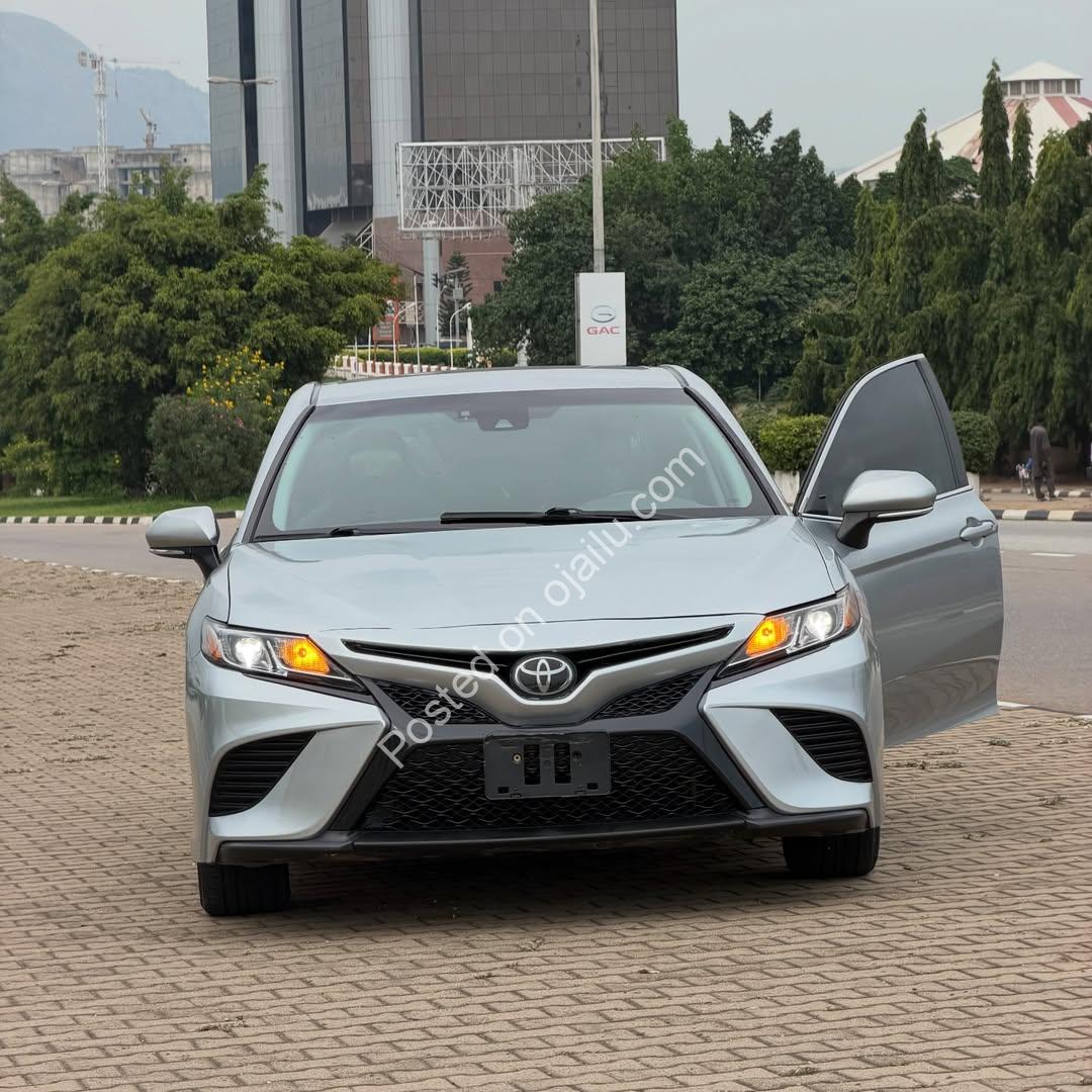 MINT 2020 Toyota Camry SE | Duty Not Paid | N22M