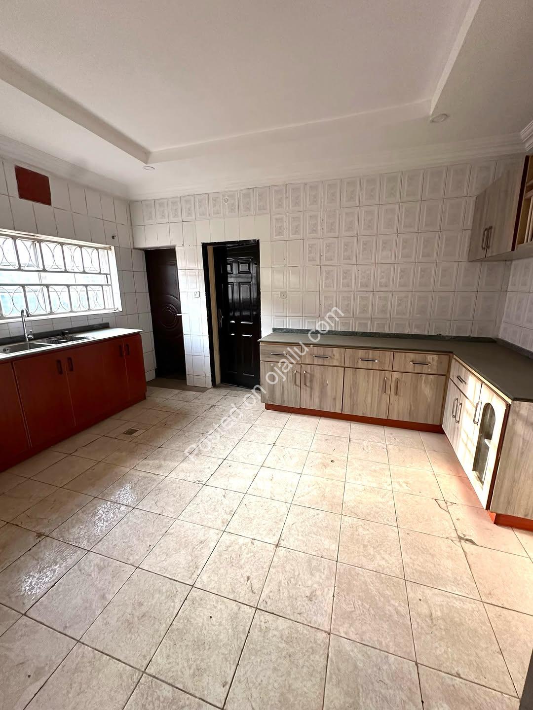 Gwarinpa’s Finest: 5-Bed Semi-Detached Duplex