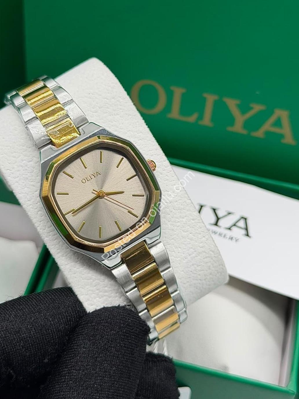 Elevate Your Style with OLIYA – Luxury Female Watch + Gift Box!