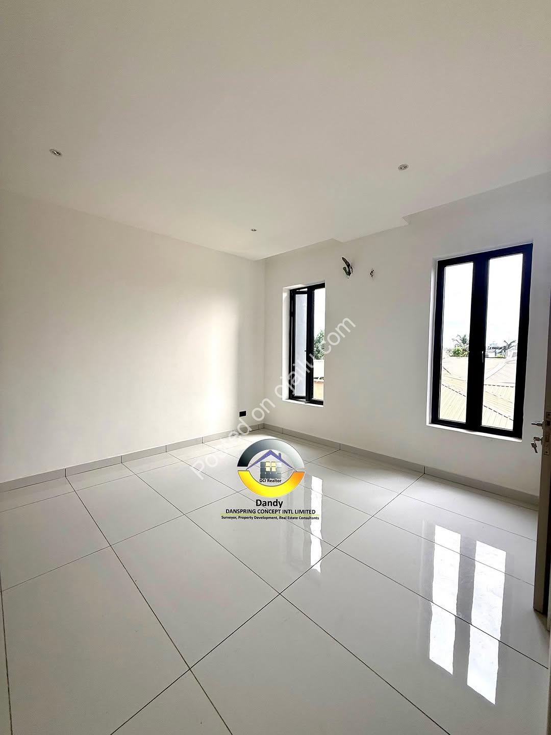 Brand New 2BR in Lekki Phase 1 – Elevator, Pool & Gym Included