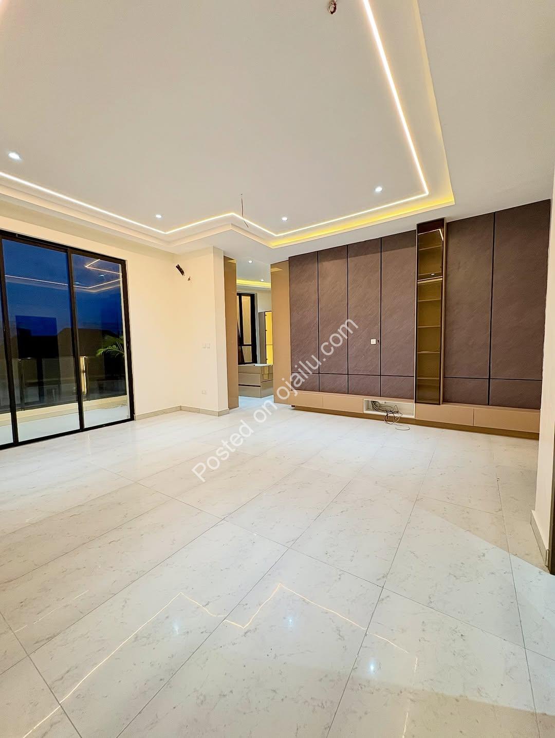 Brand New 5BR Duplex with Cinema & Gym