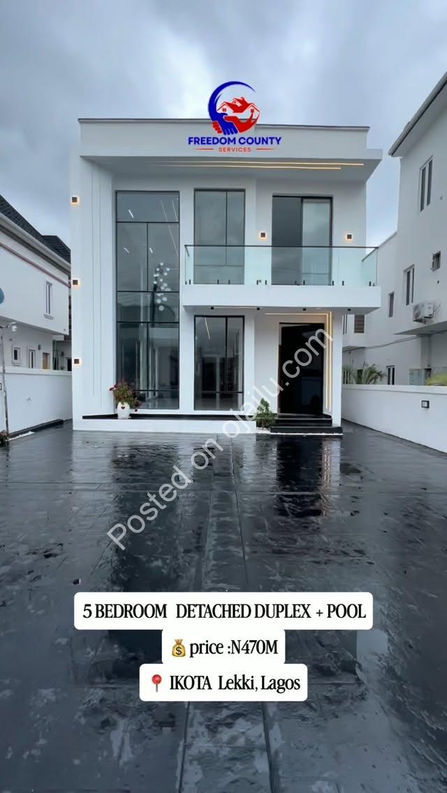 Poolside Paradise: 5-Bed Duplex in Ikota