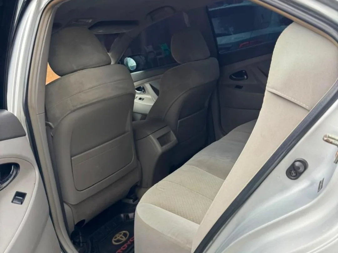 2008 Camry: Bulletproof Engine & Ice-Cold AC!