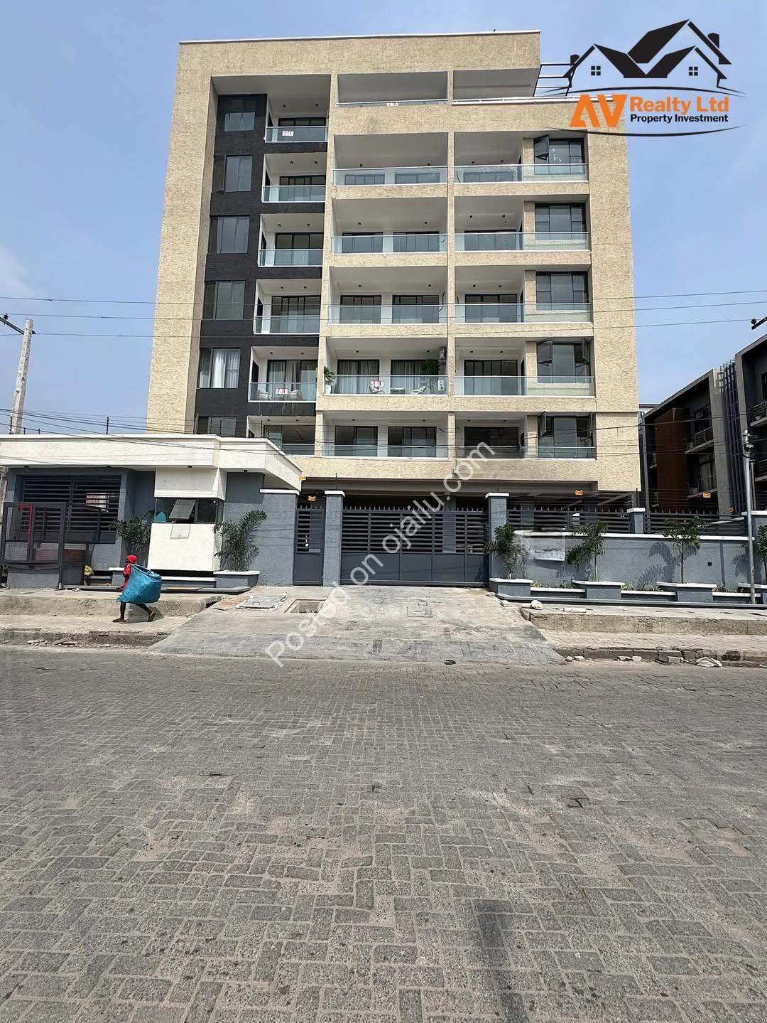 Newly Built Ikate Lekki Gem with Pool & Gym  ‍♂️
