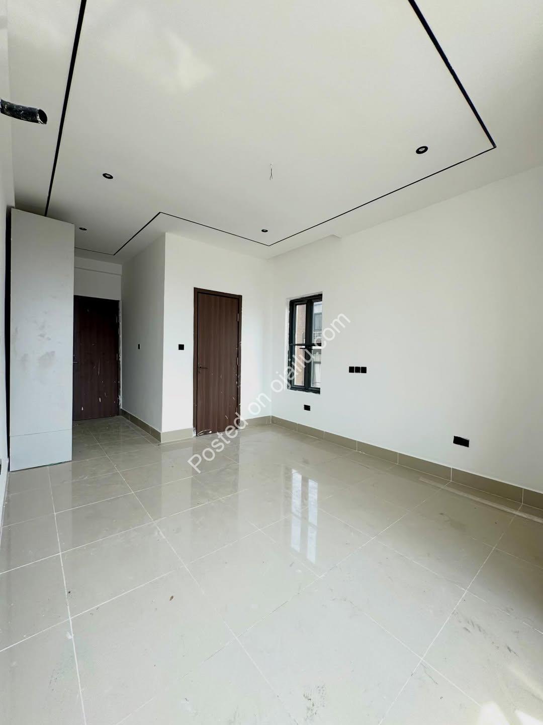 Newly Built Ikate Lekki Gem with Pool & Gym  ‍♂️