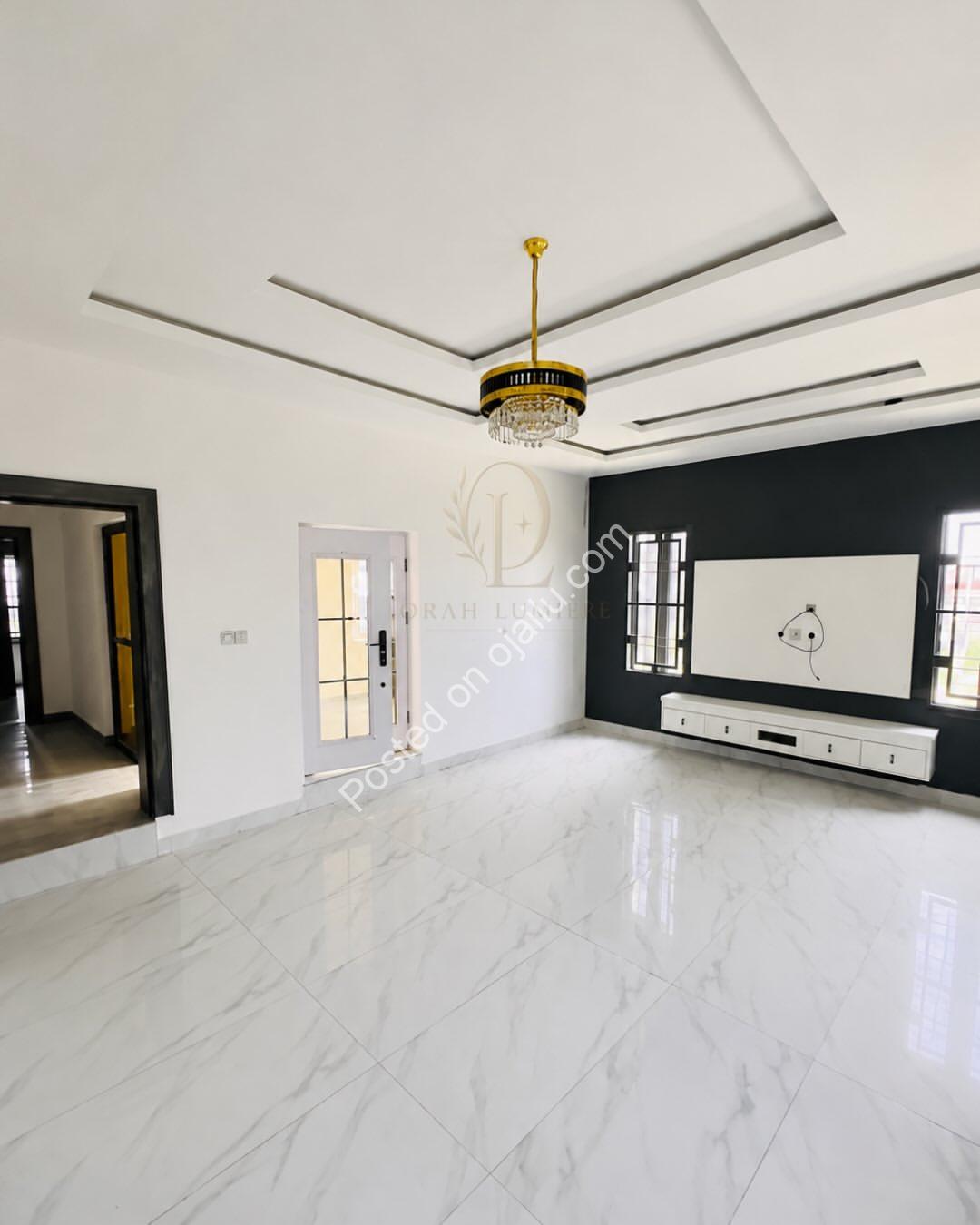 5-Bed Duplex in Lifecamp: Space & Elegance Await