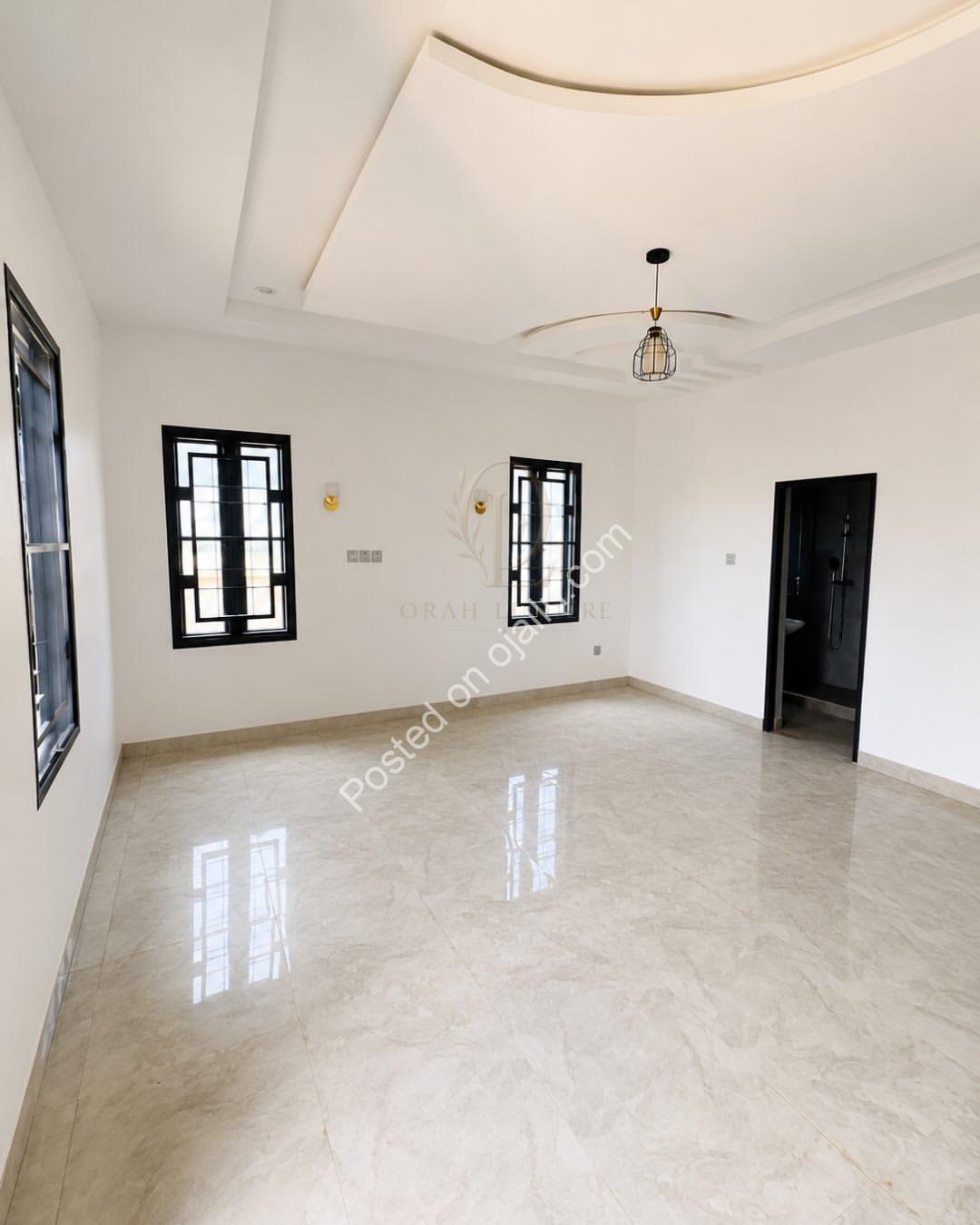 5-Bed Duplex in Lifecamp: Space & Elegance Await