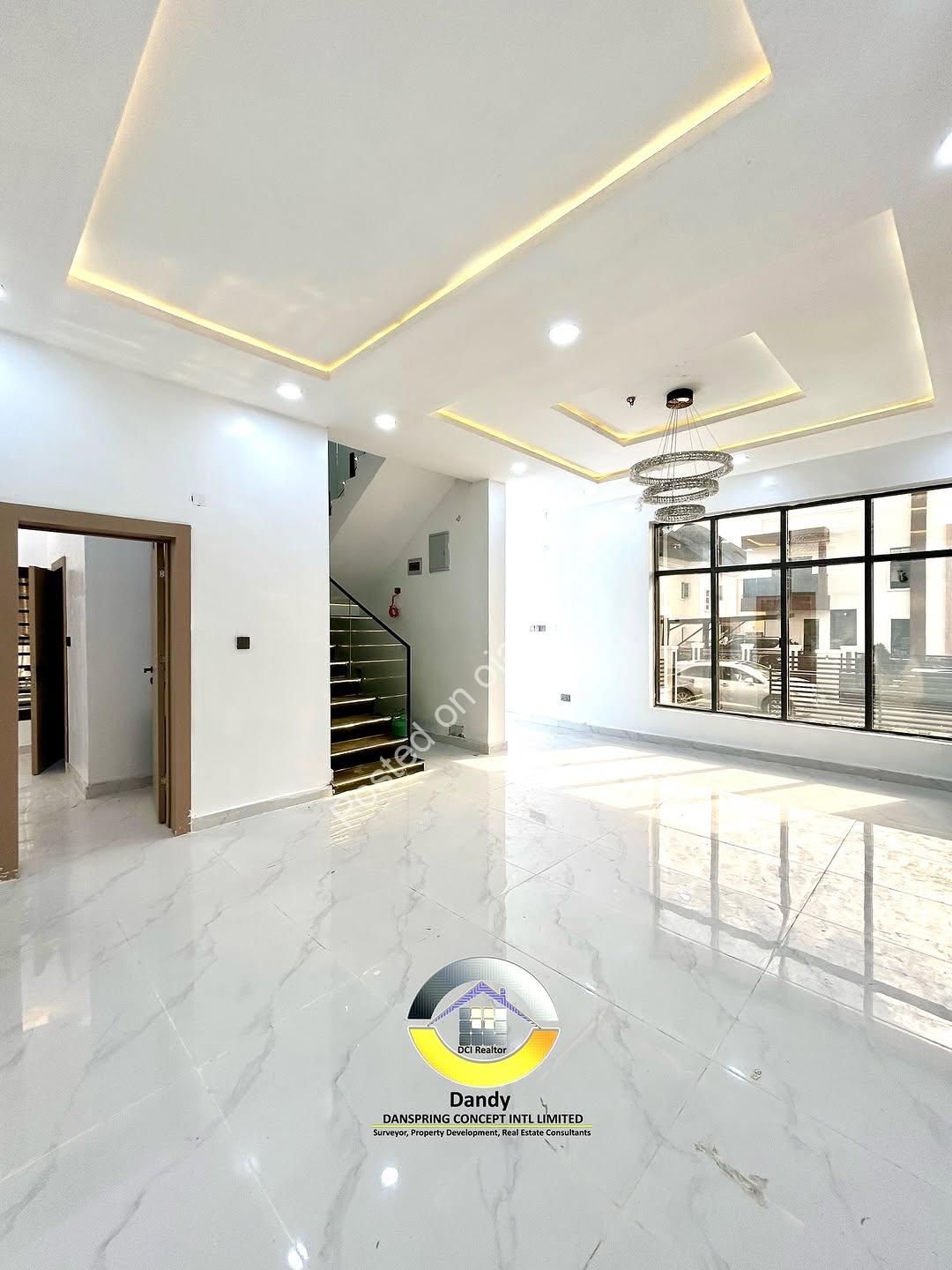 Your Dream Home Awaits: 4BR Duplex with Pool in Sangotedo