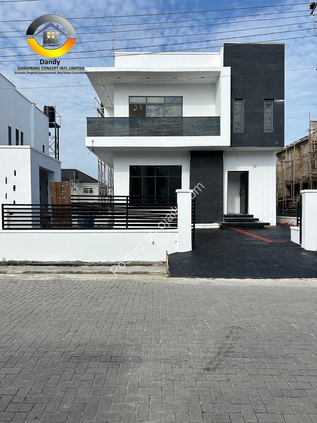 Your Dream Home Awaits: 4BR Duplex with Pool in Sangotedo