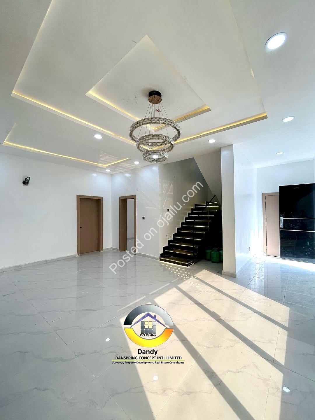Your Dream Home Awaits: 4BR Duplex with Pool in Sangotedo