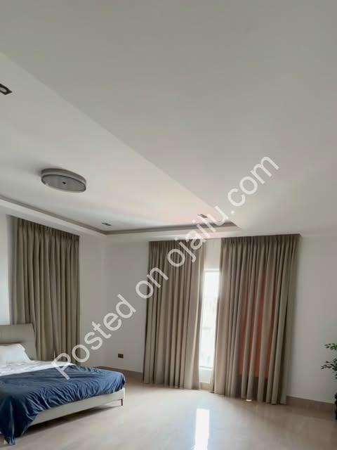 Smart 5BR Smart Duplex: Exclusive Living in Guzape