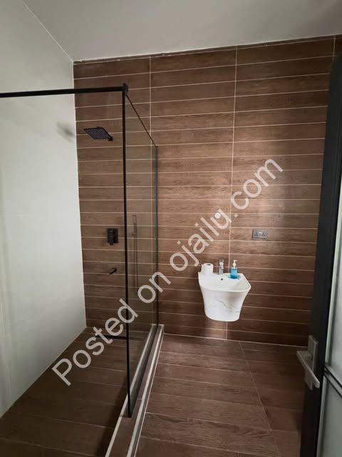 Smart 5BR Smart Duplex: Exclusive Living in Guzape