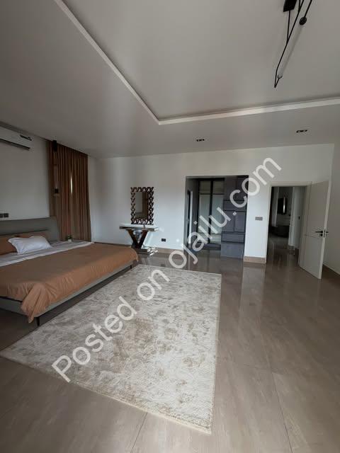 Smart 5BR Smart Duplex: Exclusive Living in Guzape