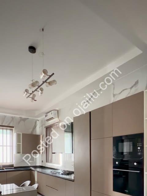 Smart 5BR Smart Duplex: Exclusive Living in Guzape