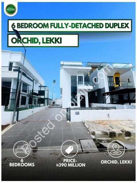 Dive into Luxury: 6-Bed Home with Cinema & Pool