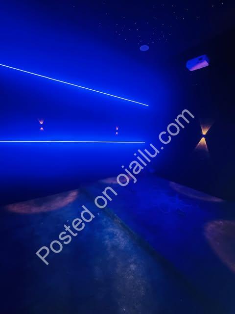 Dive into Luxury: 6-Bed Home with Cinema & Pool