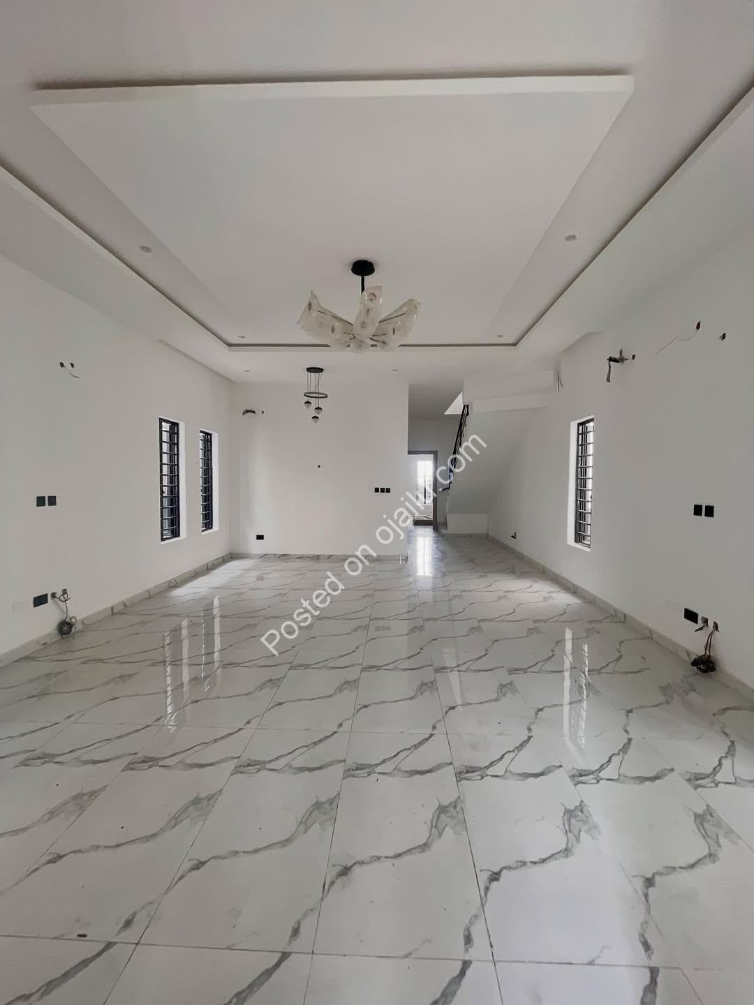 “5-Bed Smart Home with BQ in Sangotedo – N200M”