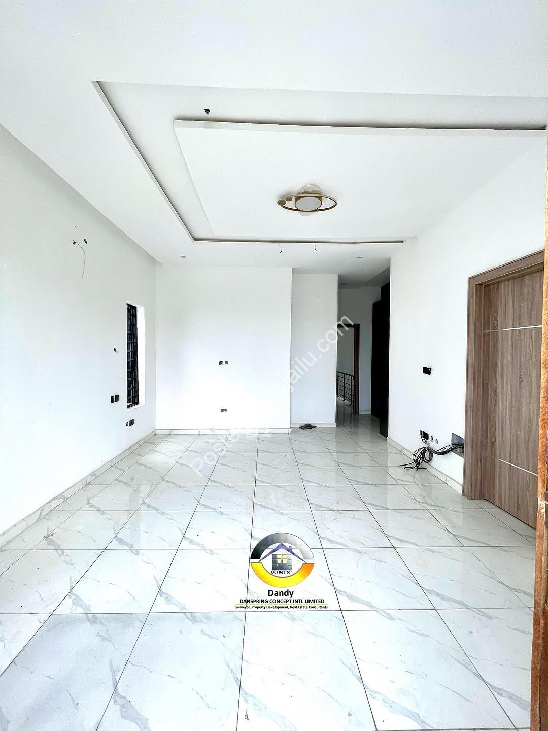 “5-Bed Smart Home with BQ in Sangotedo – N200M”