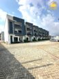 Elegant 4-Bed Duplex with Pool in Lifecamp