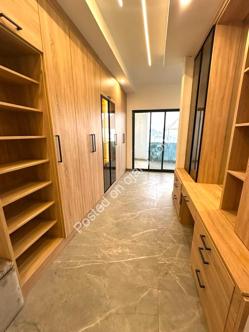 Elegant 4-Bed Duplex with Pool in Lifecamp