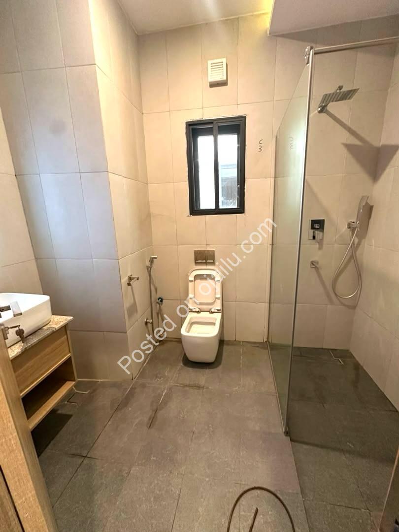 Elegant 4-Bed Duplex with Pool in Lifecamp