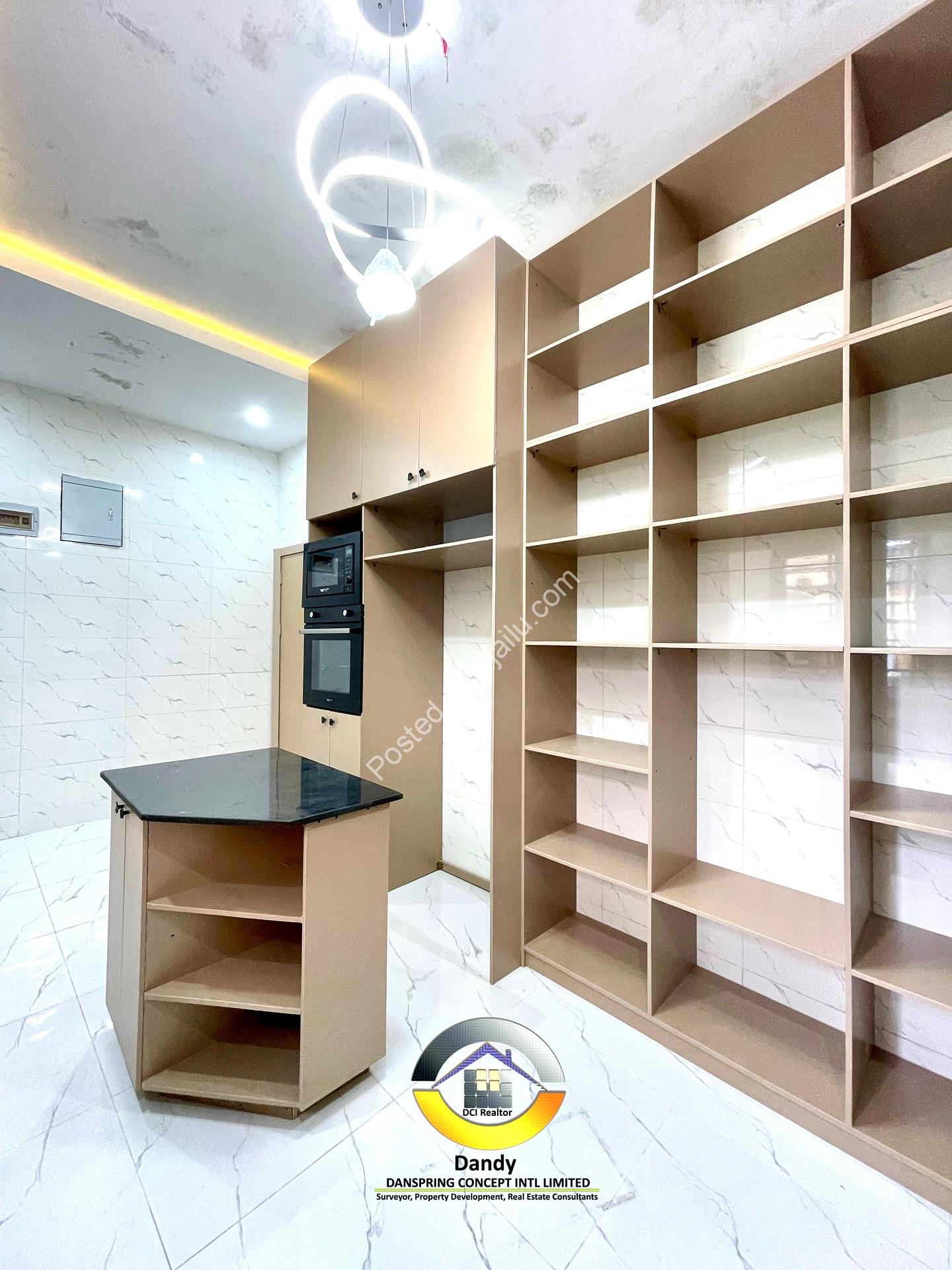 Brand New 5-Bed Duplex with Pool & Fountain in Sangotedo