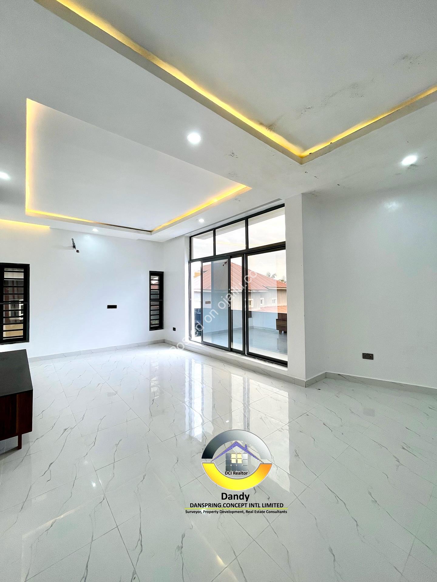 Brand New 5-Bed Duplex with Pool & Fountain in Sangotedo