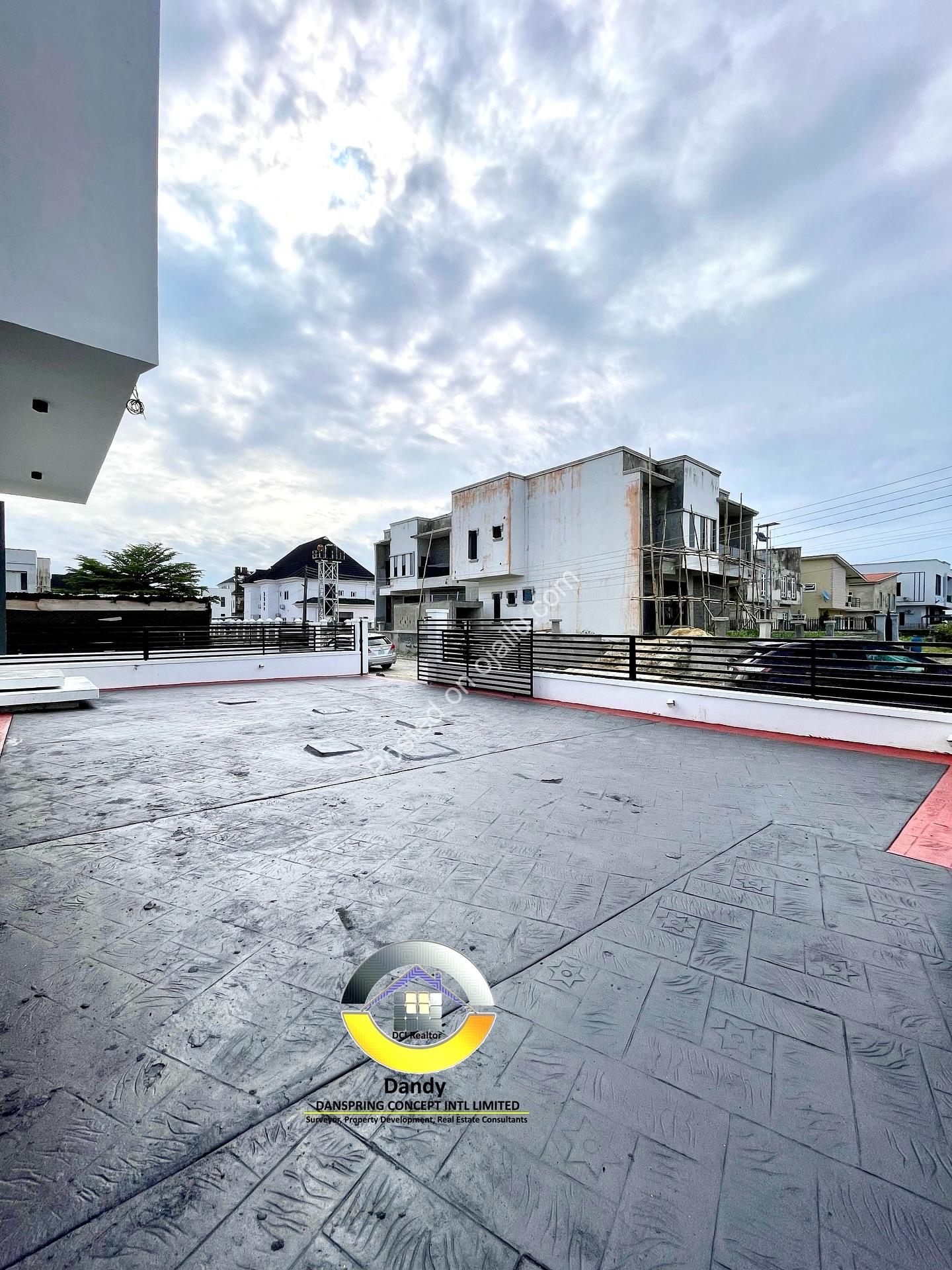 Brand New 5-Bed Duplex with Pool & Fountain in Sangotedo