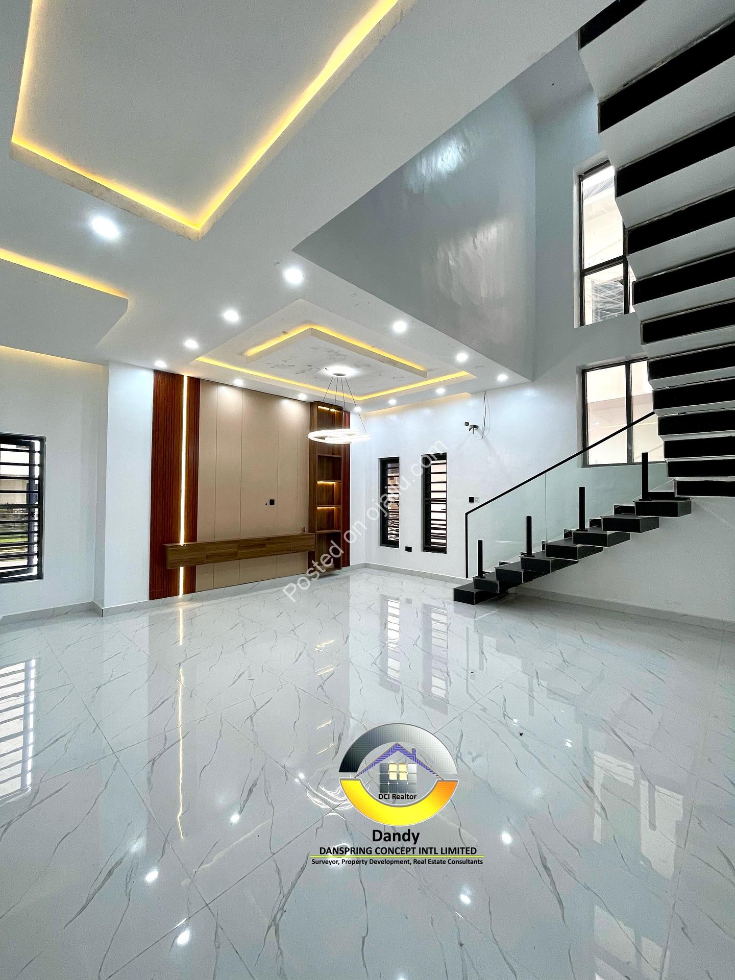 Brand New 5-Bed Duplex with Pool & Fountain in Sangotedo