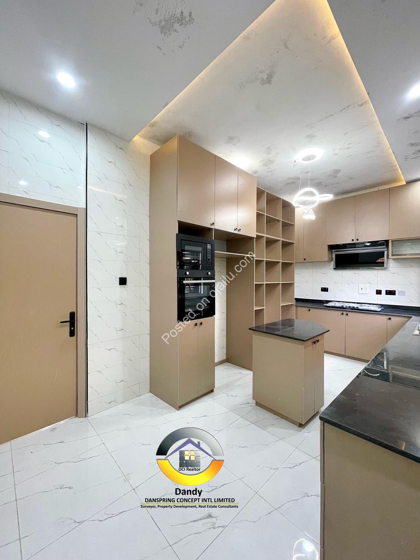 Brand New 5-Bed Duplex with Pool & Fountain in Sangotedo
