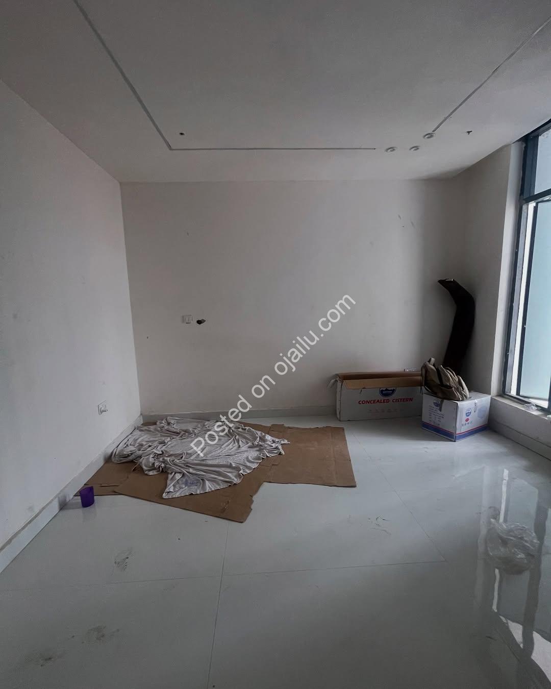 Penthouse-Style 2-Bed in Victoria Island Heart