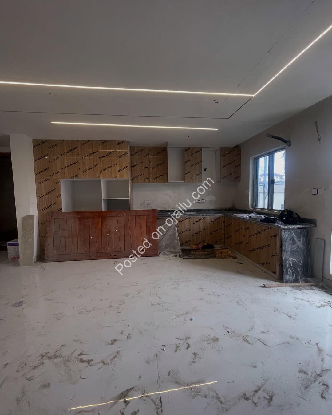 Penthouse-Style 2-Bed in Victoria Island Heart
