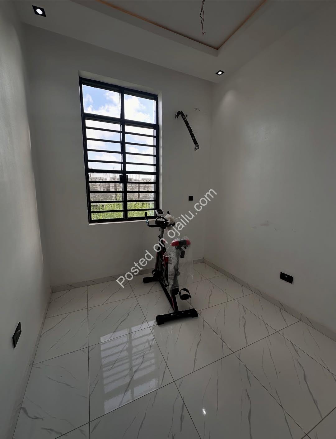 Your private cinema & pool oasis in Ajah
