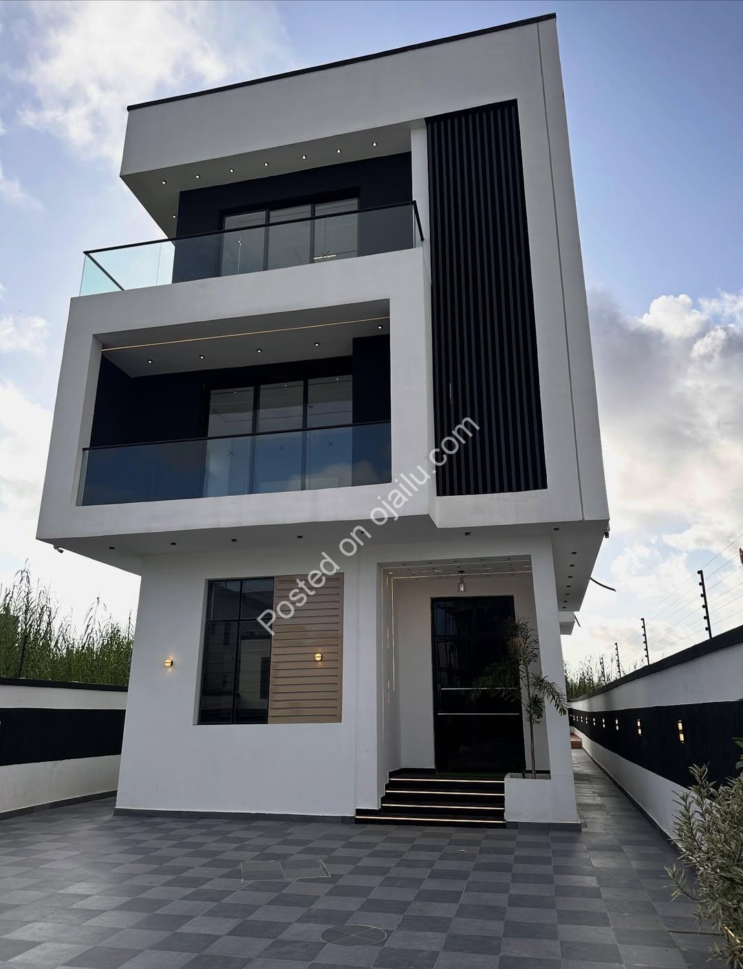 Your private cinema & pool oasis in Ajah