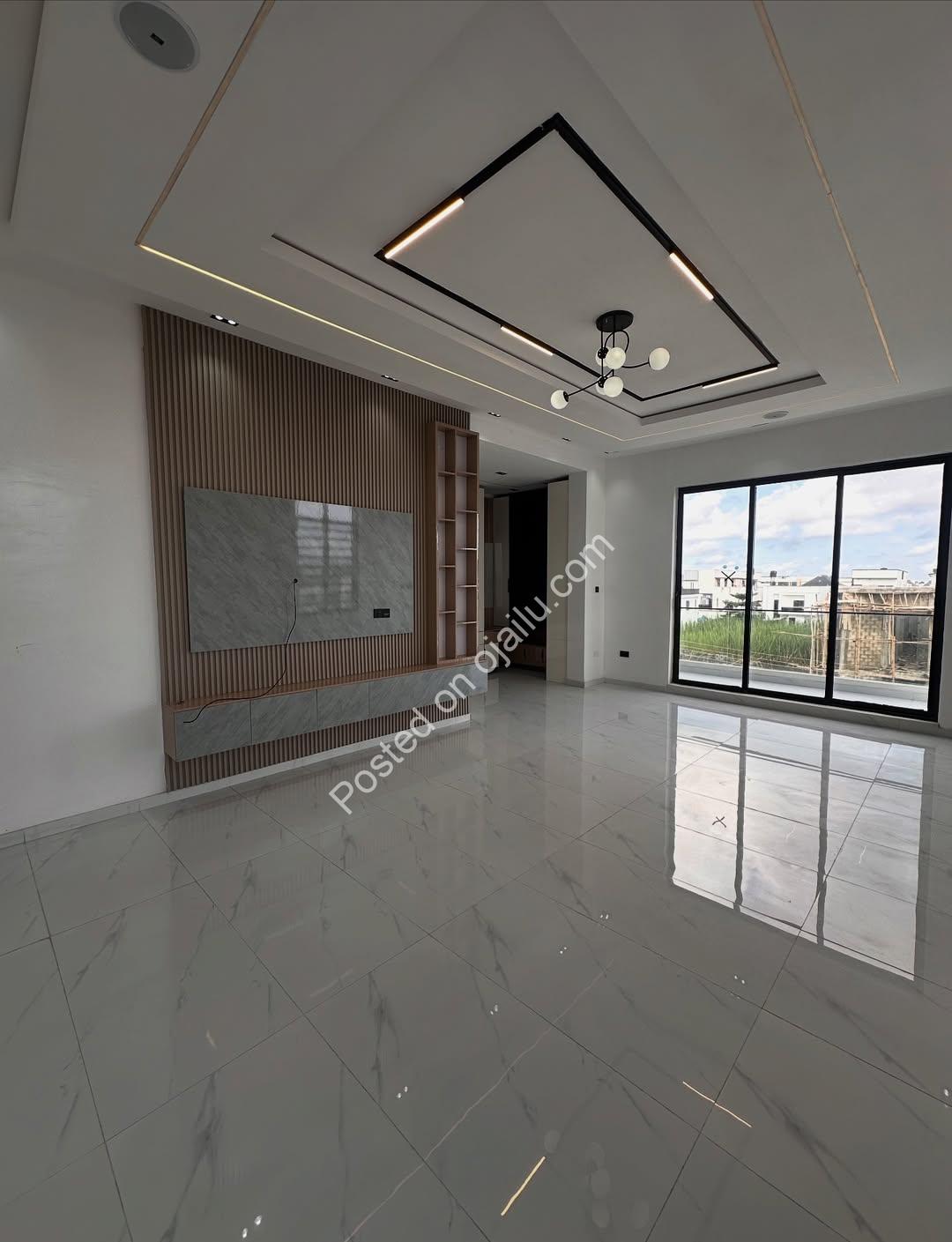 Your private cinema & pool oasis in Ajah