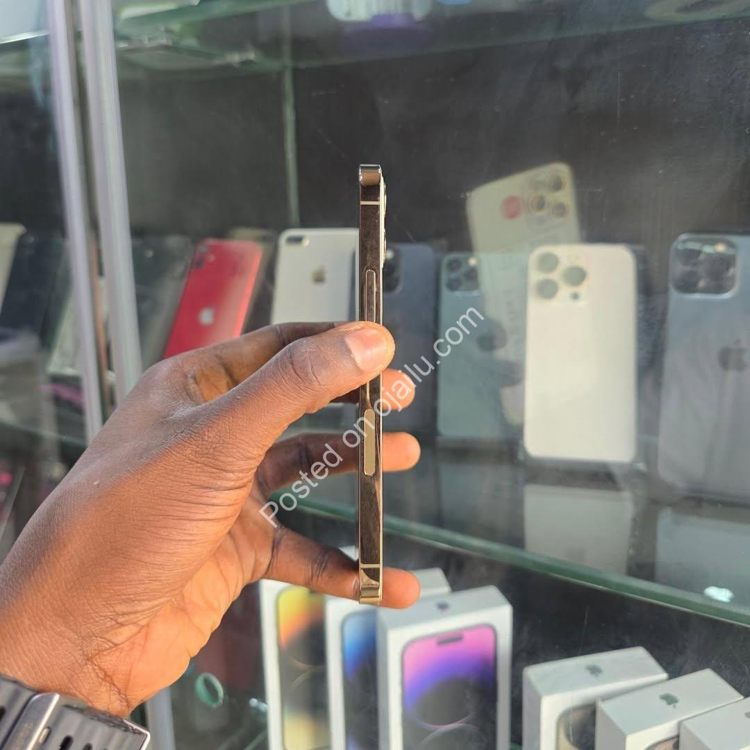 Limited Edition Gold iPhone 12 Pro – 91% Battery, Free Gifts!
